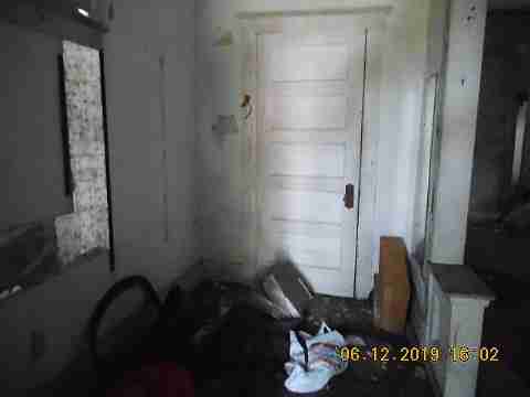 4117 Van Dyke (7)_m.jpg